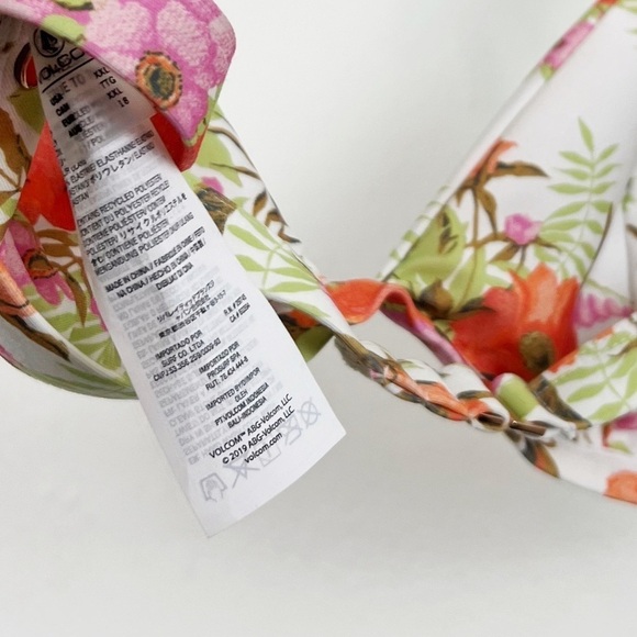 NWT Volcom Desert Blooms Triangle Bikini Top - Picture 9 of 9